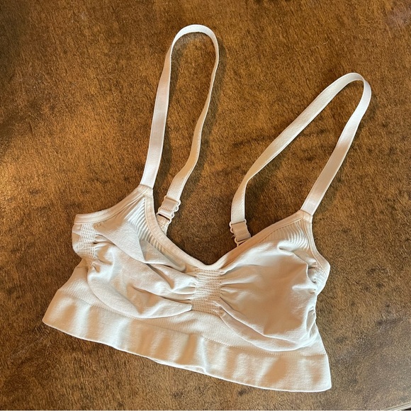 💕 SKIMS Sculpting Bra 💕 - Picture 2 of 6